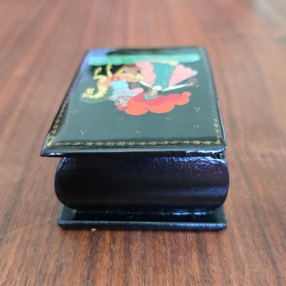 Vintage Russian Palekh Lacquer Trinket Box Hand Painted Artist Signed Folklore - Picture 6 of 9